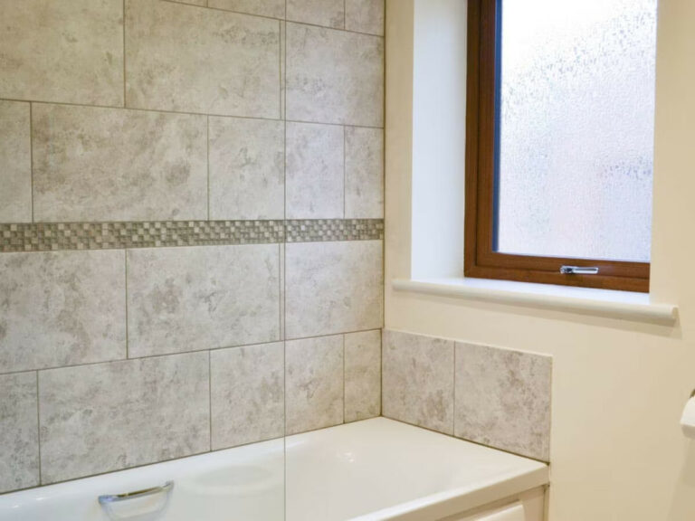 campbell lodge - listing image - 8